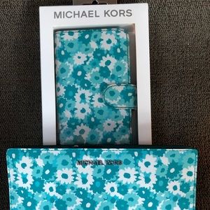 Michael Kors iPhone X case and wallet set